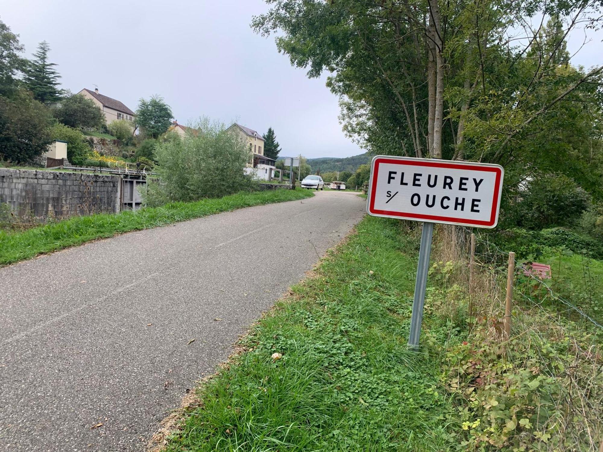 Les Ouches Apartamento Fleurey-sur-Ouche Exterior foto